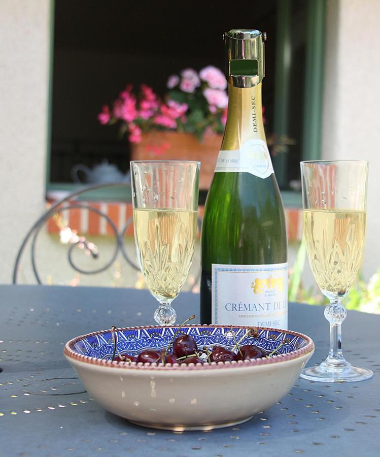 Le Logis Du Pressoir Chambre D'Hotes Bed & Breakfast In Beautiful 18Th Century Estate In The Heart Of The Loire Valley With Heated Pool And Extensive Grounds Les Bois-d'Anjou Exterior foto