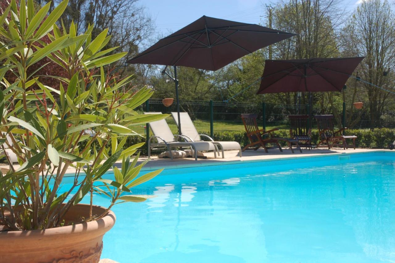 Le Logis Du Pressoir Chambre D'Hotes Bed & Breakfast In Beautiful 18Th Century Estate In The Heart Of The Loire Valley With Heated Pool And Extensive Grounds Les Bois-d'Anjou Exterior foto