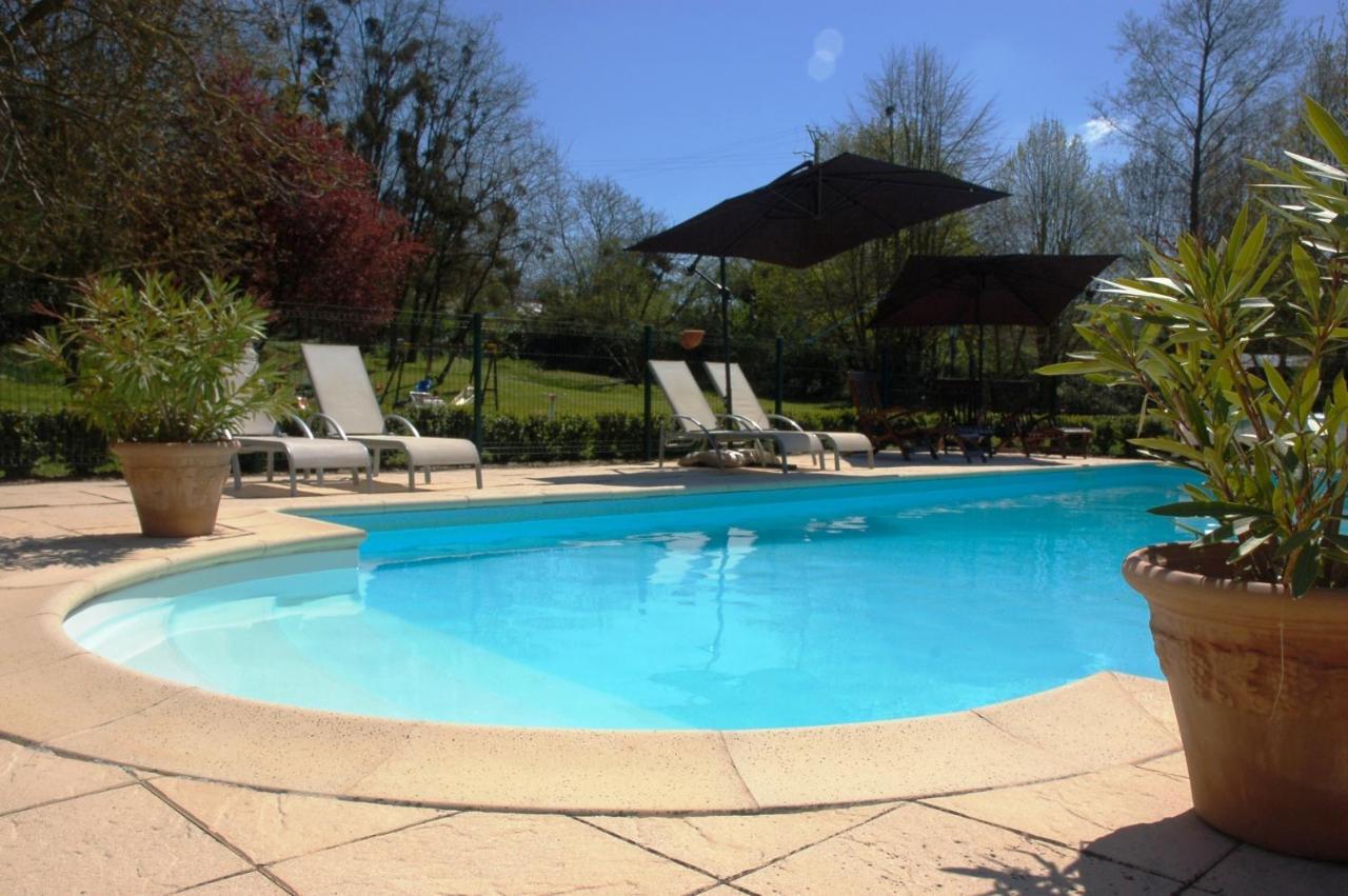 Le Logis Du Pressoir Chambre D'Hotes Bed & Breakfast In Beautiful 18Th Century Estate In The Heart Of The Loire Valley With Heated Pool And Extensive Grounds Les Bois-d'Anjou Exterior foto