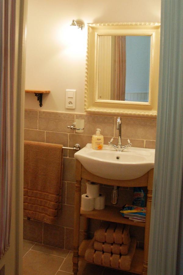 Le Logis Du Pressoir Chambre D'Hotes Bed & Breakfast In Beautiful 18Th Century Estate In The Heart Of The Loire Valley With Heated Pool And Extensive Grounds Les Bois-d'Anjou Exterior foto